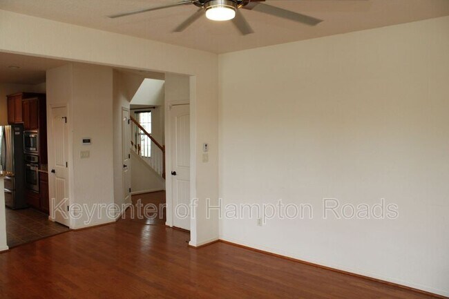 Building Photo - 3901 Grand Isle Dr