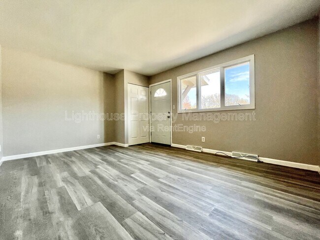 Building Photo - 18169 Swiss Dr