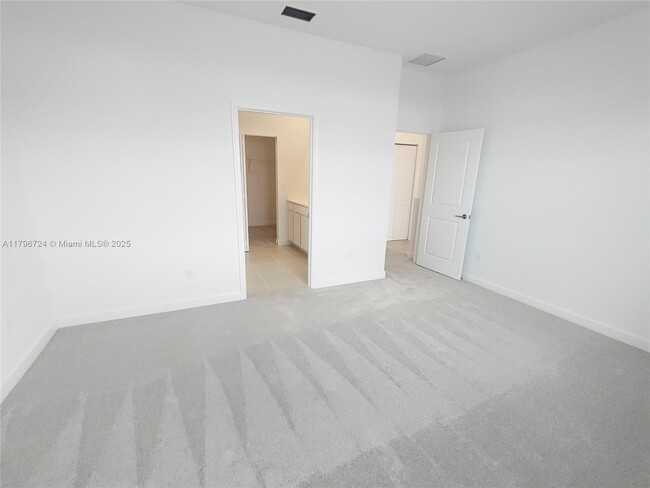 Building Photo - 522 Rivergrass St