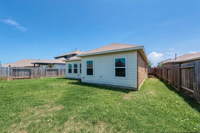 Building Photo - 4435 Painted Bunting Ln