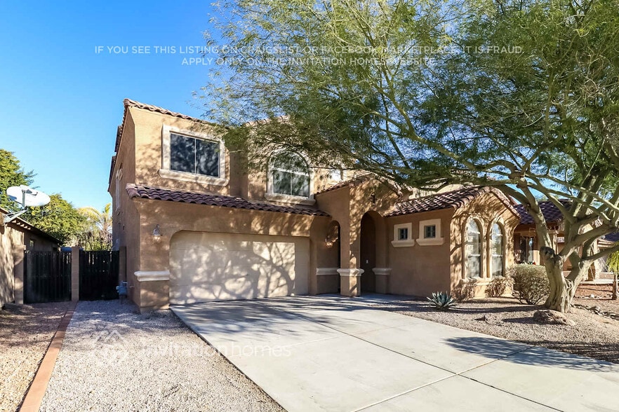 Building Photo - 16174 W Hilton Ave