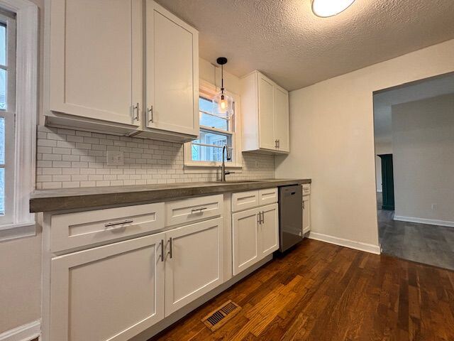 Building Photo - 303 Willow St