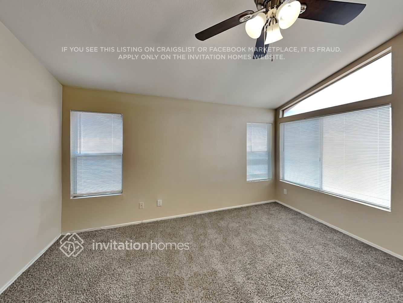 Building Photo - 1308 E Artesian Way