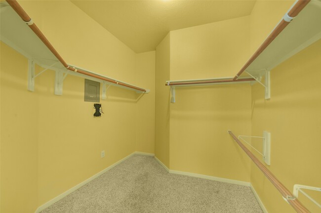 Building Photo - 18022 Oak Orchard Lane