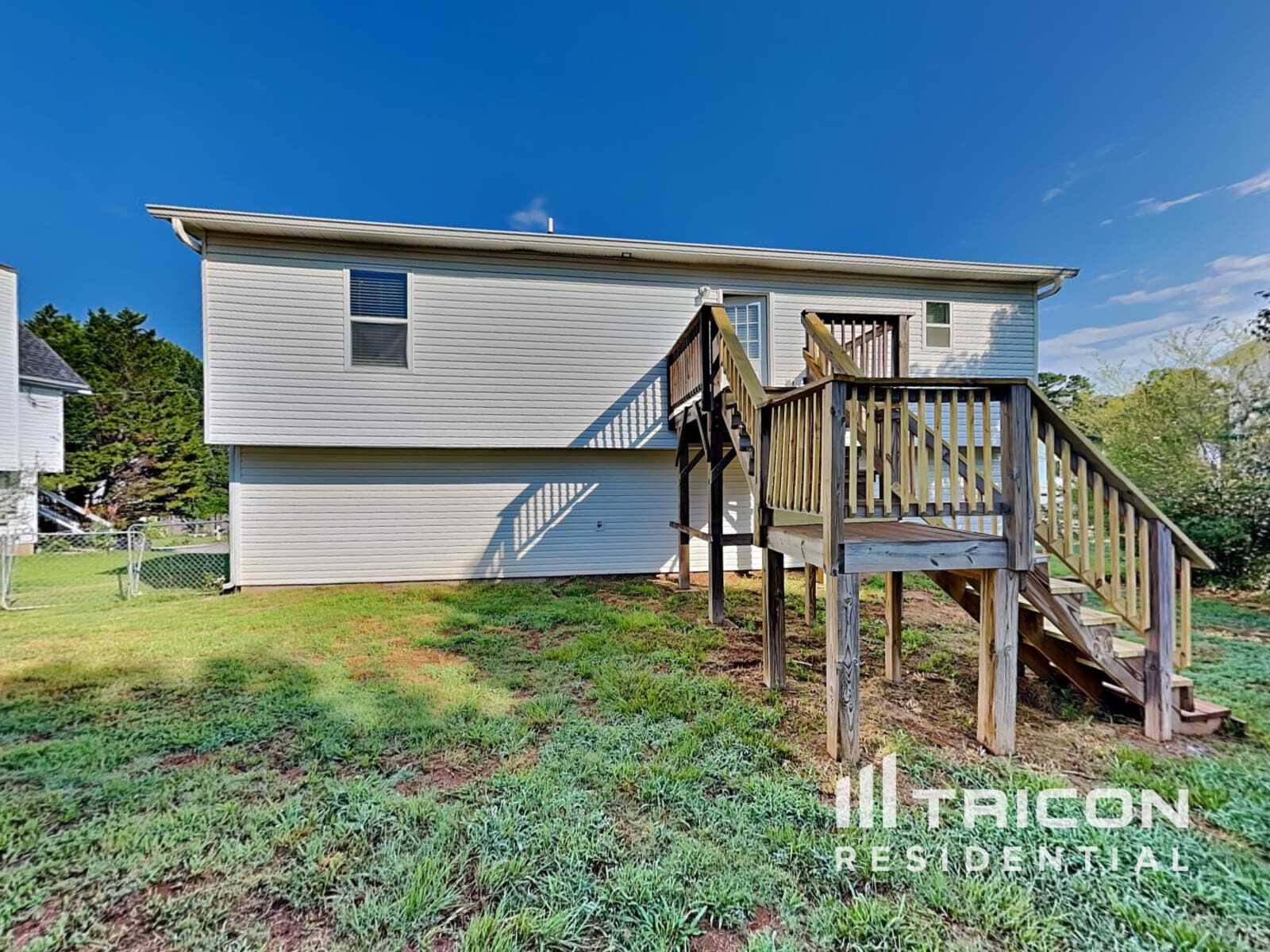 Building Photo - 424 Remington Ct