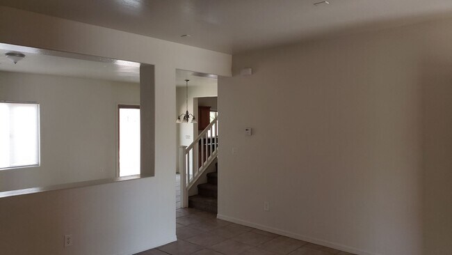Building Photo - Spacious floorplan