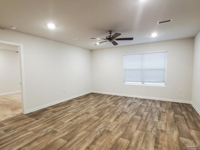 Building Photo - 7332 Lakeside Oak Ct