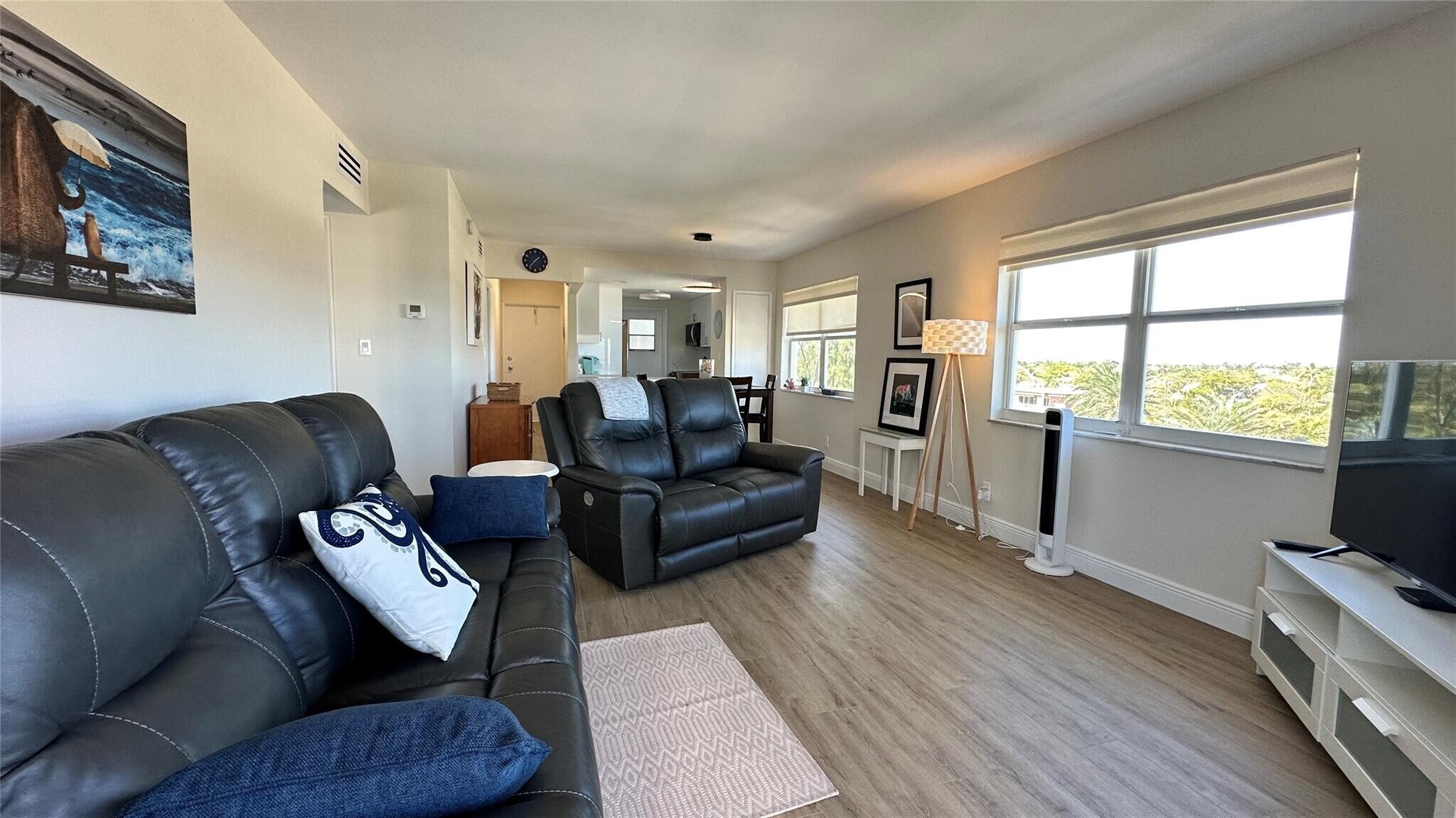 Building Photo - 1630 N Ocean Blvd