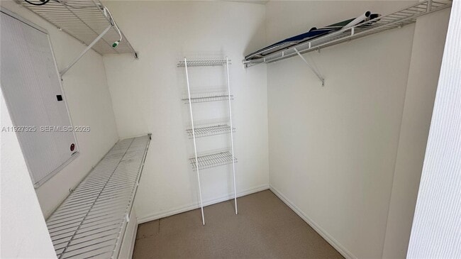 Building Photo - 2401 NE 65th St