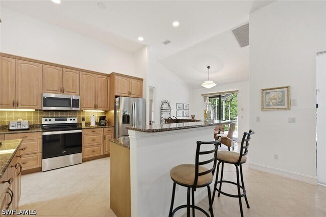 Building Photo - 18127 Royal Hammock Blvd