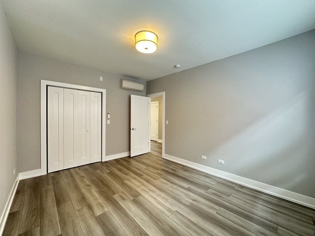 Building Photo - 3946.5 N Janssen Ave