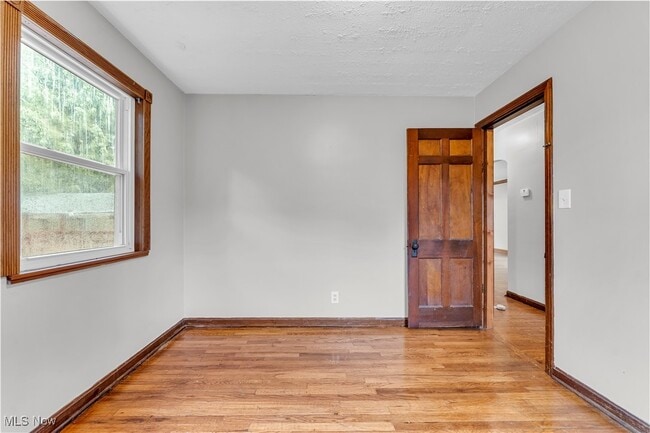 Building Photo - 13803 Wolf Ave