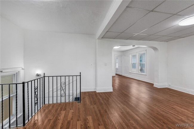 Building Photo - 722 Hopkins St