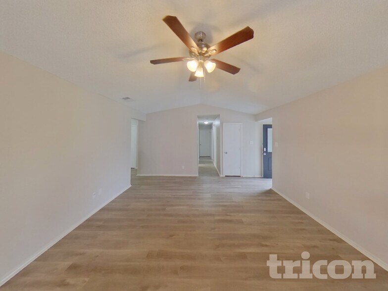 Building Photo - 133 Brockway Dr