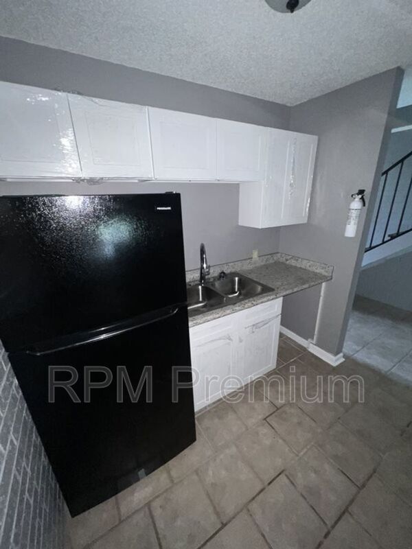 Building Photo - 3350 LA-1