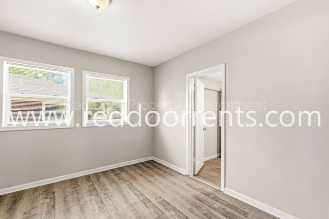 Building Photo - 3207 N Arsenal Ave