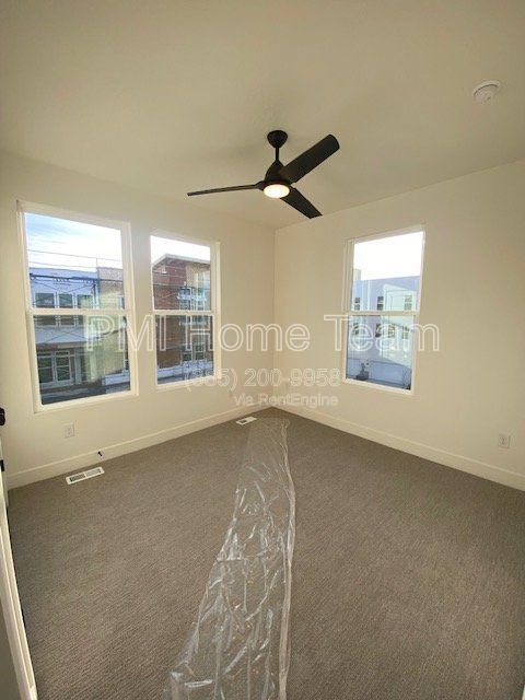 Building Photo - 1490 W Kason Ct