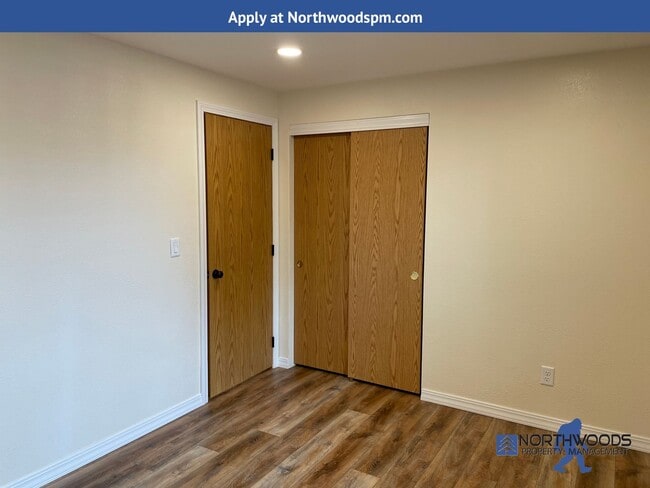 Building Photo - Gorgeous Newly Update 3 Bedroom 2 Bath Home in Friendly Central Point