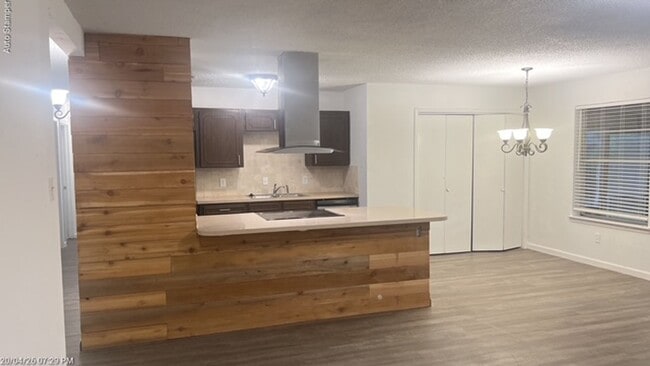 Building Photo - 405 Bryan Dr