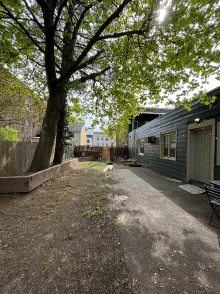 Common Space - 365 Hamilton St