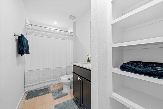 Building Photo - 1542 Merulana Lane