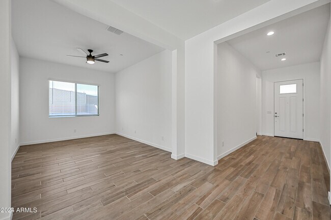 Building Photo - 13621 W Steed Ridge Rd