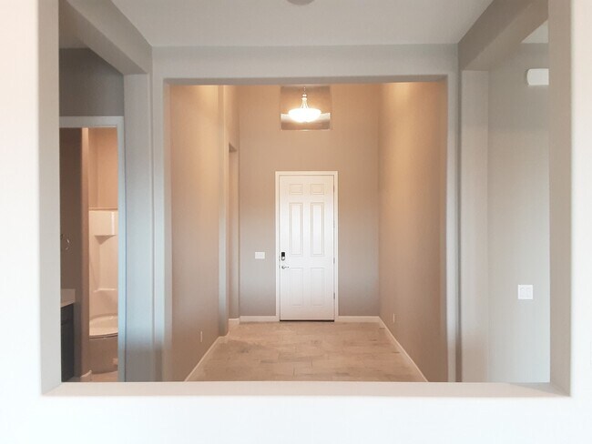 Building Photo - 9350 W Lone Cougar Way