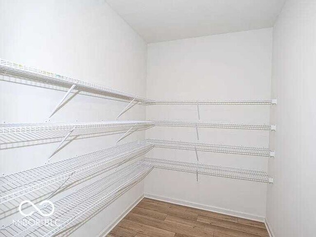 Building Photo - 5403 Veranda Dr