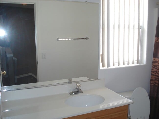 Building Photo - 3734 Solandra St