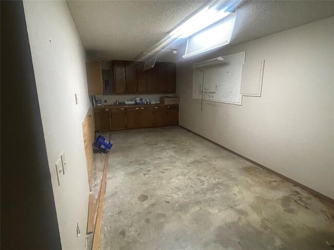 Building Photo - 1225 N Terrace Dr