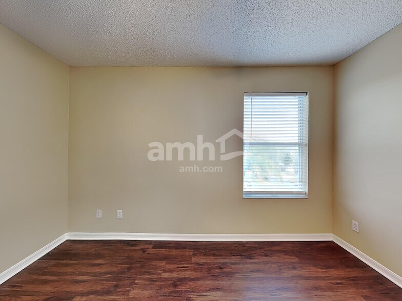 Building Photo - 850 Woodvale St