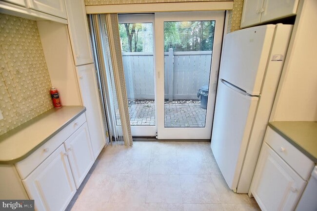 Building Photo - 21 Twin Brooks Dr