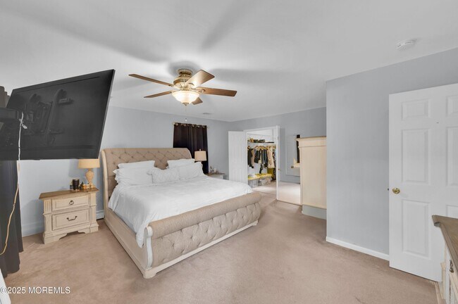 Building Photo - 1424 Shafto Rd