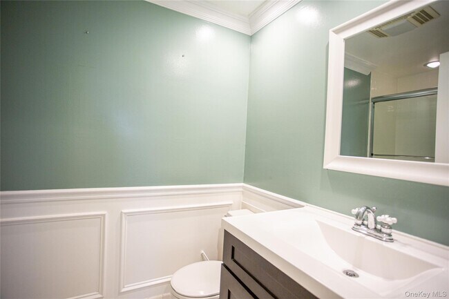 Building Photo - 2 Richmond Rd