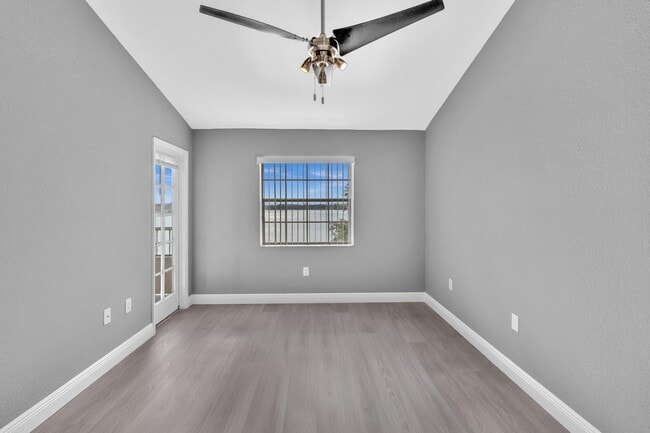 Building Photo - 2851 N Oakland Forest Dr