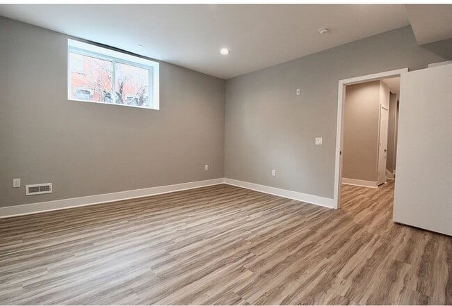 Building Photo - 1642 Cambridge St