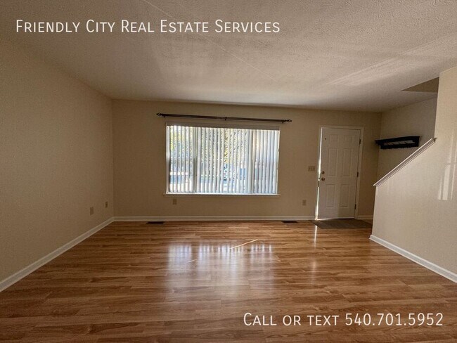 Building Photo - 2320 Breckenridge Ct