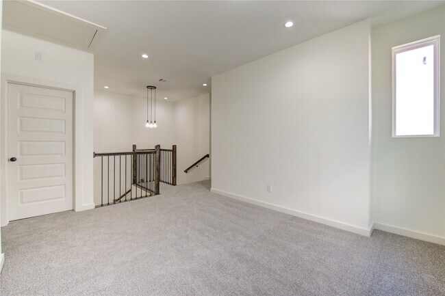 Building Photo - 2931 El Fenice Ln