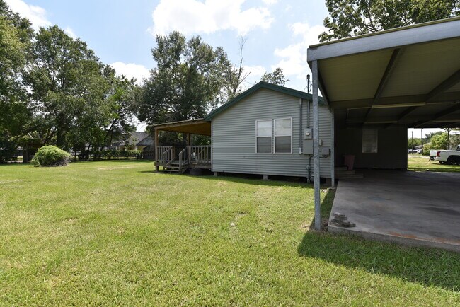 Building Photo - 1713 Ordway St