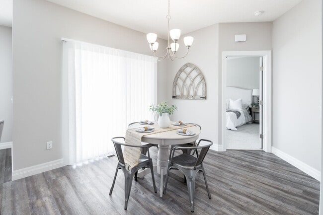 Building Photo - Beautiful 2BR/2BA Unit Available in Senior...