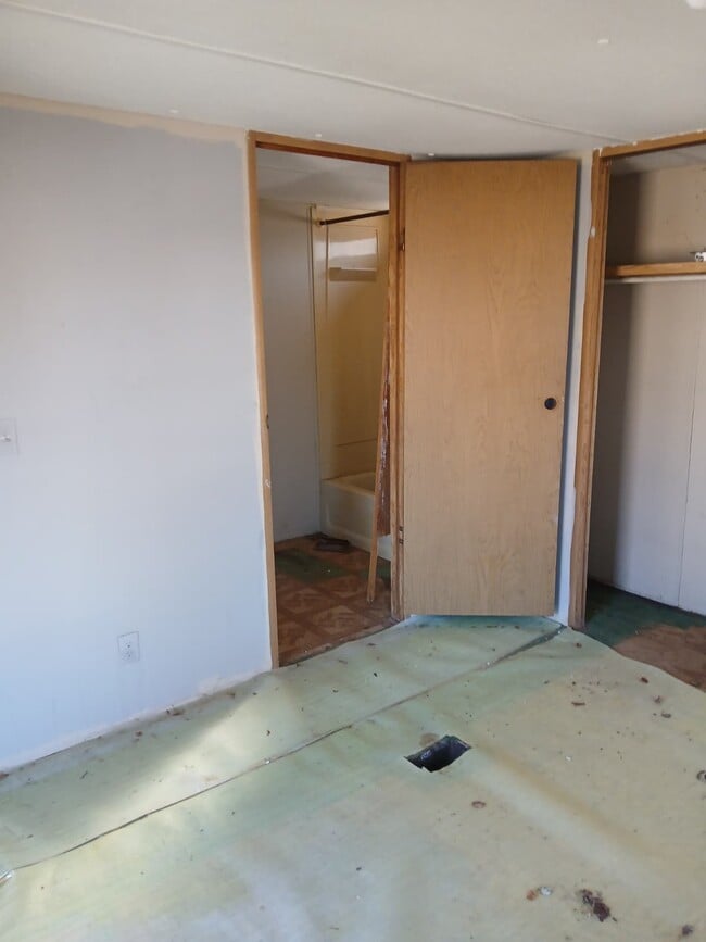 Building Photo - 710 Mill St