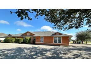 Building Photo - Coming Soon! 1 Bedroom-1 Bath