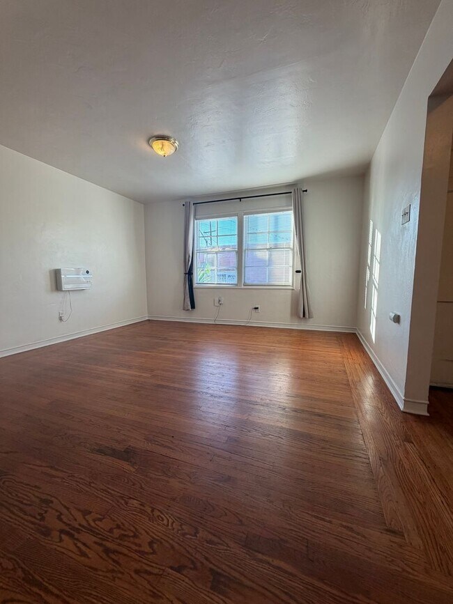 Building Photo - 1602 Ashby Ave