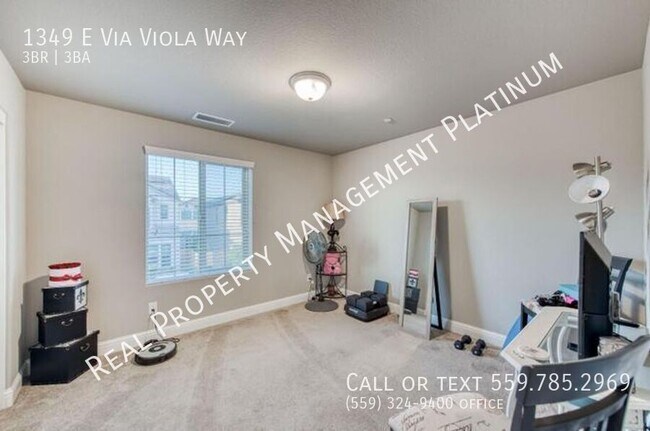 Building Photo - 1349 E Via Viola Way