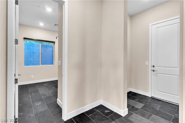 Building Photo - 11837 Grassy Pln Ave