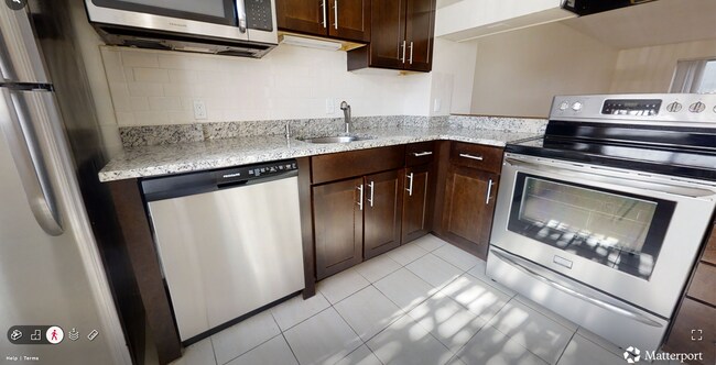 Building Photo - NO FEE!!  BEAUTIFUL BRIGHTON CENTER TOWNHOUSE AVAILABLE 9/1 ~ CENTRAL AIR