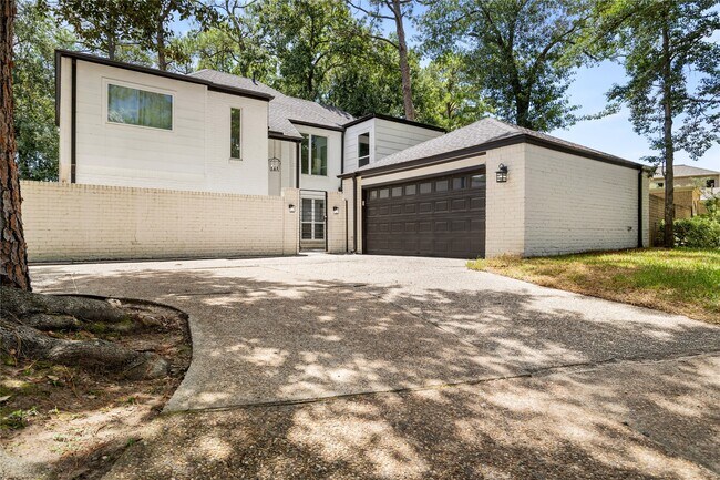 Building Photo - 15731 Steamboat Ln