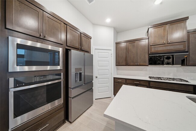 Building Photo - 31719 Hatcher Grv Ln