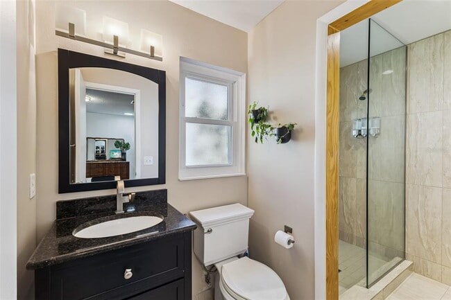 Building Photo - 116 Willow Ave