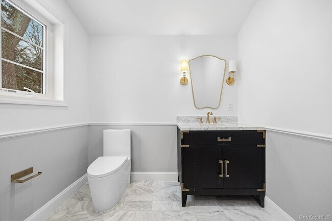 Building Photo - 2 Wynmor Rd